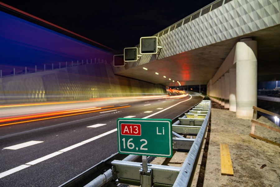 Bericht A13 verlegd onder A16 Rotterdam viaduct bekijken